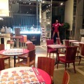 『マイティ・ソー／ダーク・ワールド』公開記念でオープンした「アメリカン・ヒーローズ・カフェ」