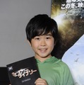 ナレーションに挑戦する福くん／『ウォーキング with ダイナソー』-(C)2013　Twentieth Century Fox