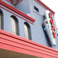WETA Workshop近くの「Roxy Cinema」