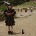 魔女のキキと黒猫のジジ／『魔女の宅急便』  - (C) 2014「魔女の宅急便」製作委員会
