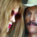 右からマシュー・マコノヒー＆ジャレッド・レト／『ダラス・バイヤーズクラブ』- 2013 Dallas Buyers Club, LLC. All Rights Reserved.　