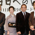 『明日への遺言』特別試写会。左から小泉尭史監督、富司純子、藤田まこと、竹野内豊