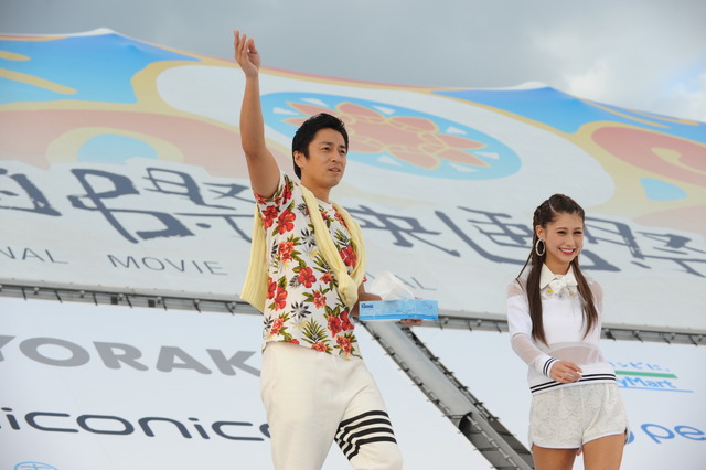 「ちゅらイイ GIRLS UP！ ステージ」in 第6回沖縄国際映画祭-(C) 2014 沖縄国際映画祭／よしもとラフ＆ピース