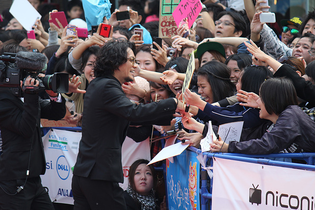 「沖縄国際映画祭」那覇・国際通りレッドカーペット