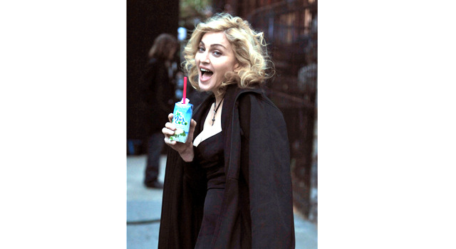 マドンナも全米シェアNo.1のココナッツウォーター「ビタココ」がお気に入り。