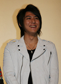 『東京少女』初日舞台挨拶にて　佐野和真