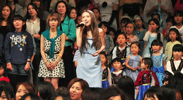 May.J.（主題歌担当）／“みんなで歌おう！『アナと雪の女王』”イベント