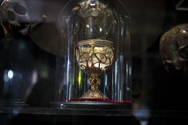 『シャドウハンター』 -(C) 2013 Constantin Film International GmbH and Unique Features (TMI) Inc.