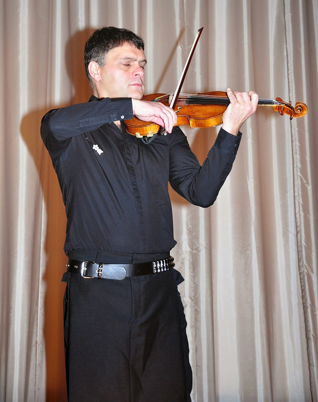 ヴァスコ・ヴァッシレフ（ヴァイオリニスト）／『そこのみにて光輝く』初日舞台挨拶