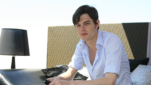 『コントロール』　サム・ライリー