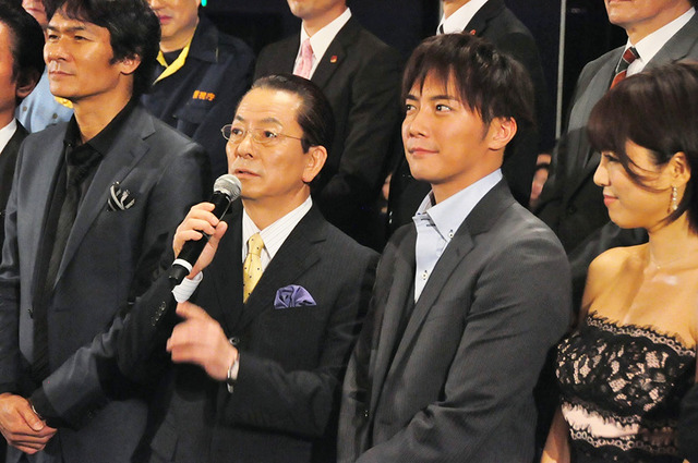 水谷豊＆成宮寛貴＆釈由美子＆伊原剛志／『相棒-劇場版 III -巨大密室！特命係 絶海の孤島へ』初日舞台挨拶
