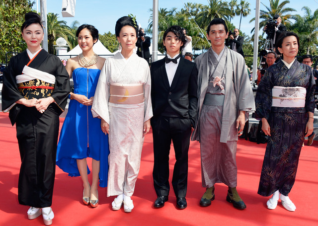 村上虹郎＆吉永淳＆松田美由紀＆村上淳＆渡辺真起子＆河瀬直美（監督）／『2つ目の窓』 in 第67回カンヌ国際映画祭／(C) Getty Images