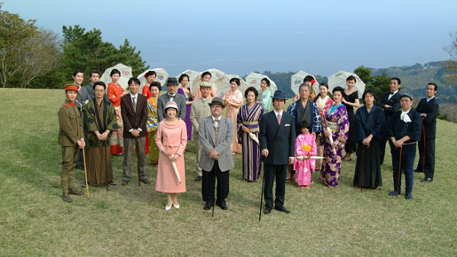 『丘を越えて』 -(C) 「丘を越えて」製作委員会2008