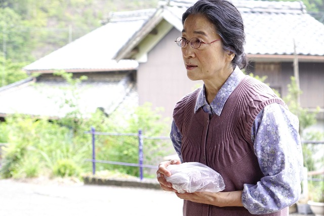 木野花（坂田佳代役）／『娚の一生』-(C) 2015 西炯子・小学館／「娚の一生」製作委員会