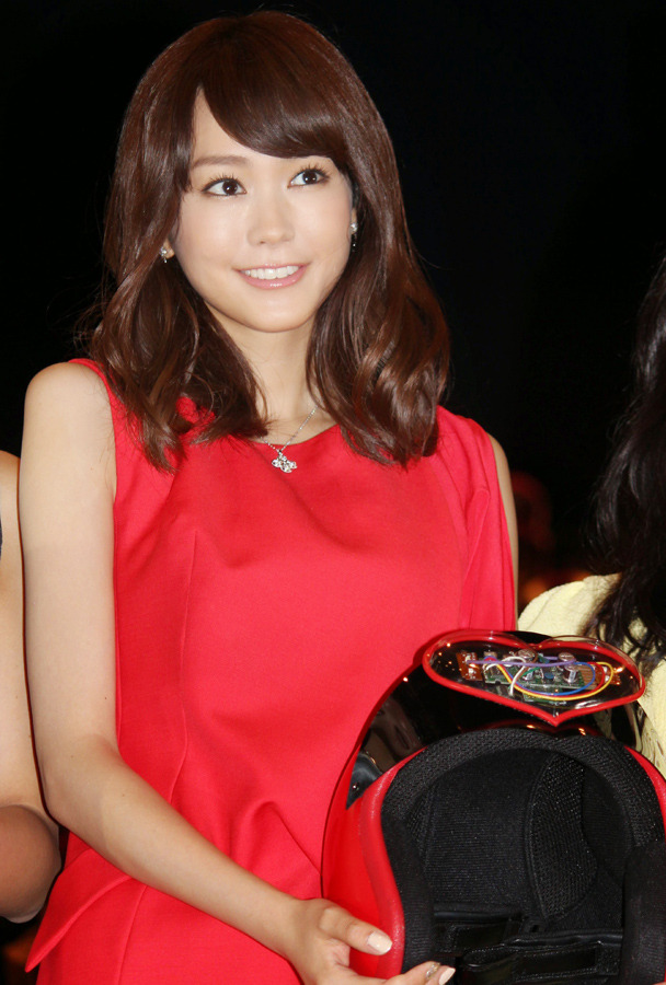 桐谷美玲（女子レッド）／『女子ーズ』初日舞台挨拶