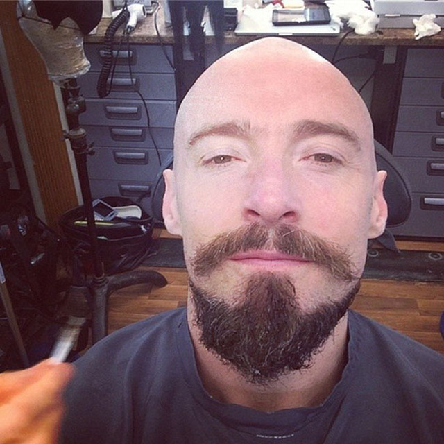 丸刈りにしたヒュー・ジャックマン／インスタグラムより