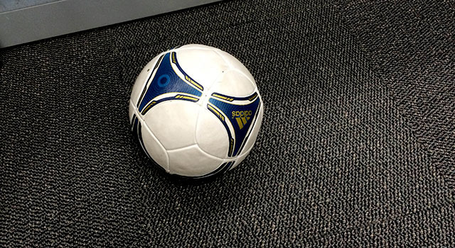 会社に転がっていたサッカーボール