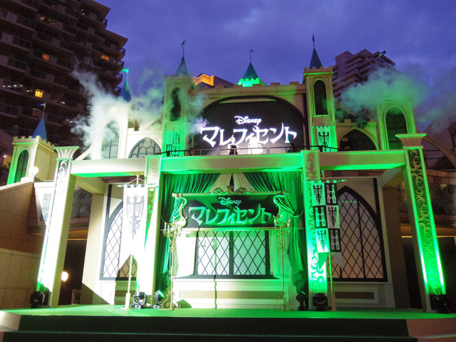 “黒”アンジェリーナ・ジョリー＆“白”のエル・ファニング／『マレフィセント』ジャパンプレミア