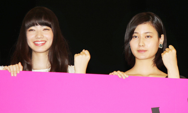 小松菜奈＆橋本愛／『渇き。』初日舞台挨拶