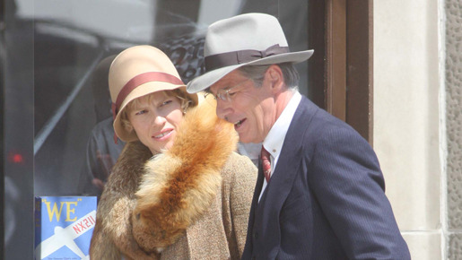 1930年代を舞台にした伝記映画『Amelia』を撮影中のリチャード・ギアとヒラリー・スワンク　-(C) Splash/AFLO