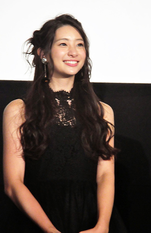 足立梨花／『好きっていいなよ。』初日舞台挨拶