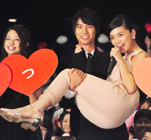 川口春奈＆福士蒼汰＆足立梨花／『好きっていいなよ。』初日舞台挨拶