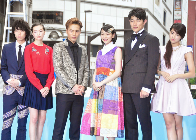 能年玲奈＆登坂広臣＆鈴木亮平＆太田莉菜＆竹富聖花＆落合モトキ／『ホットロード』ブルーカーペット