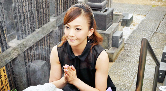 “お岩さん”のお墓がある妙行寺を訪れた、華原朋美／映画『喰女-クイメ-』