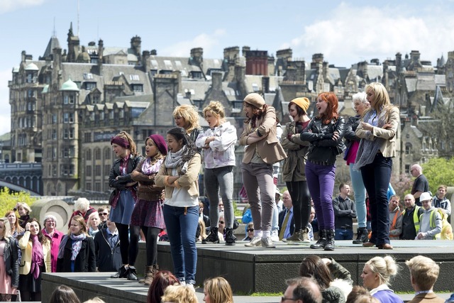 『サンシャイン 歌声が響く街』 -(C)DNA Films