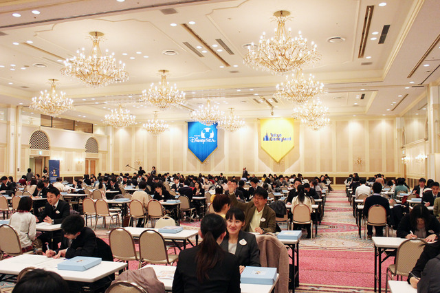 ディズニー 夢と魔法の 真夏のキャスト大面接祭り 開催 3枚目の写真 画像 Cinemacafe Net