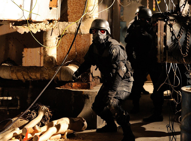 「関ジャニ∞」主演・映画『エイトレンジャー2』ロケ現場風景／（C）J Storm/2014エイトレンジャー映画製作委員会