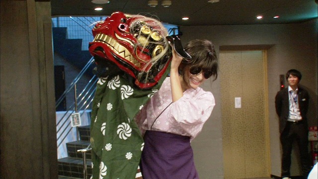 京都の旅館に潜入した、ローラ（口部さん）／「ニンゲン観察バラエティ『モニタリング』」2時間スペシャル