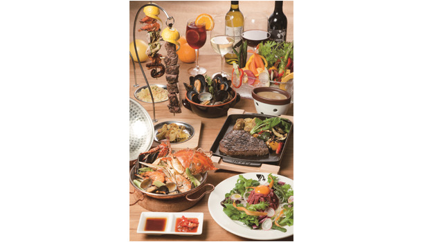 イタリアン料理店「AWkitchen」の新業態店舗として誕生した「AW 55」肉も野菜もバランス良く、旬の野菜を取り入れたヘルシーなバルメニューが揃う。