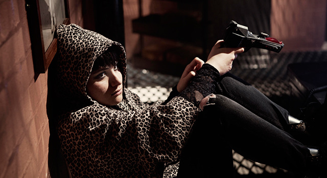 『嗤う分身』-(C) Channel Four Television Corporation, The British Film Institute, Alcove Double Limited 2013