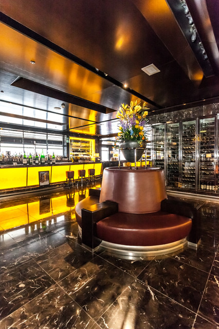 天井が高く、ゆったりした気分で過ごせるのもいい