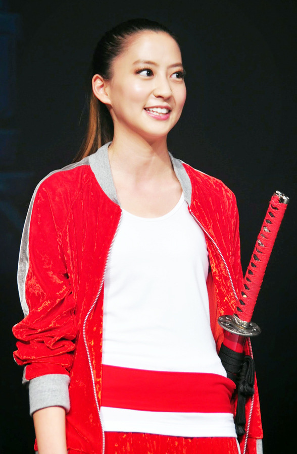 初舞台に挑む、河北麻友子／「つかこうへいダブルス2014」会見