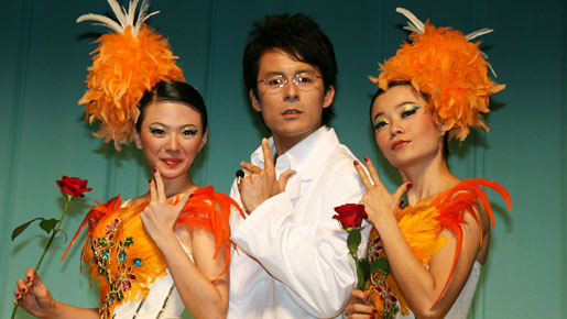 『881　歌え！パパイヤ』試写会にて（左から）ミンディー・オン、みっちー、ヤオ・ヤンヤン