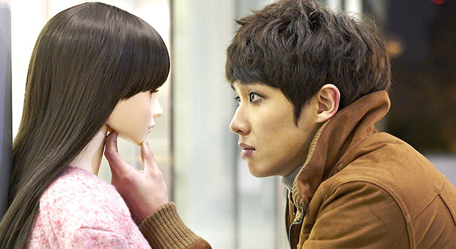 『俳優は俳優だ』（C）2013 Next Entertainment World Inc. & Luz Y Sonidos Co.Ltd. All Rights Reserved.