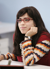 「アグリー・ベティ」　-(C) Touchstone Television