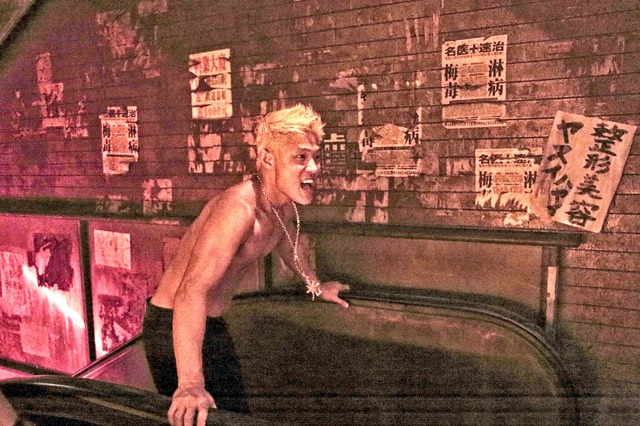 鈴木亮平（メラ役）／『TOKYO TRIBE』-(C) 2014INOUE SANTA/TOKYO TRIBE　FILM