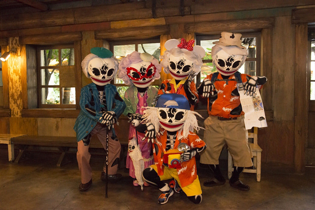 東京ディズニーシー「ディズニー・ハロウィーン」-(C) Disney