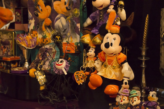 東京ディズニーシー「ディズニー・ハロウィーン」-(C) Disney