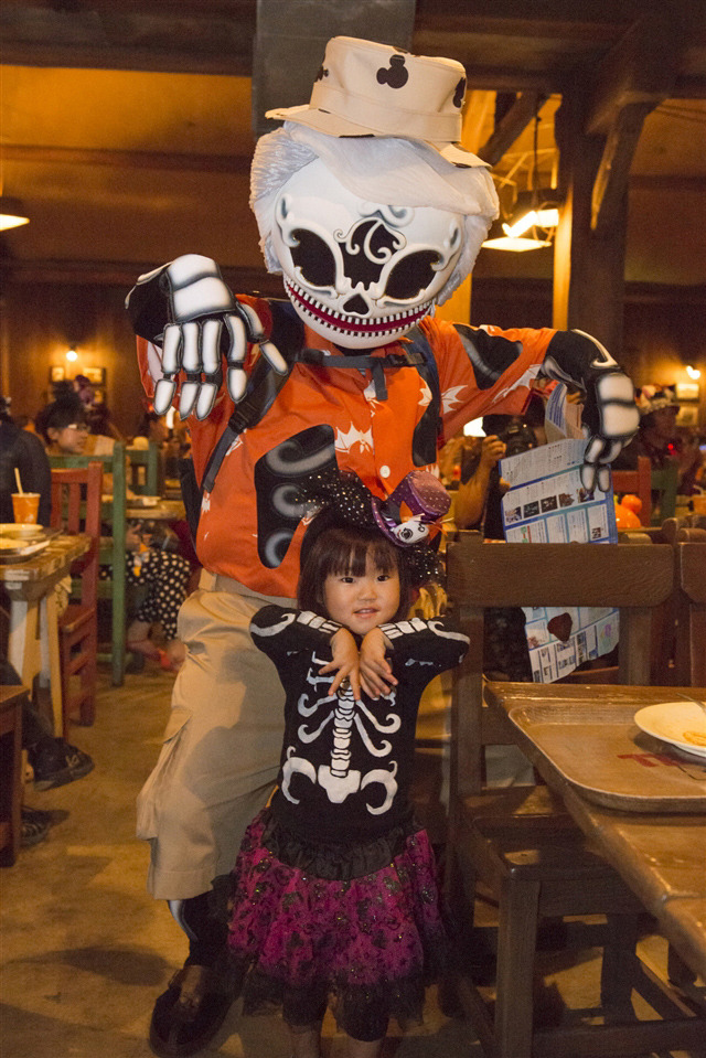 東京ディズニーシー「ディズニー・ハロウィーン」-(C) Disney