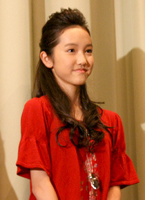 『西の魔女が死んだ』初日舞台挨拶。主演の高橋真悠。