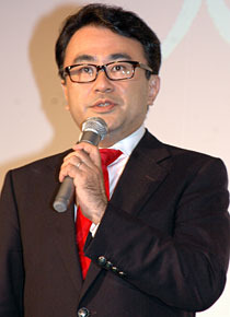 都内の劇場を巡った三谷幸喜監督。