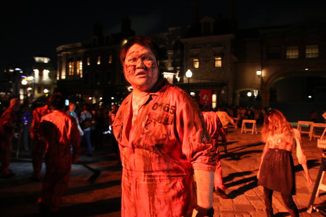 “スーパー・ゾンビ”／「ストリート・ゾンビ」 in ユニバーサル・サプライズ・ハロウィーン