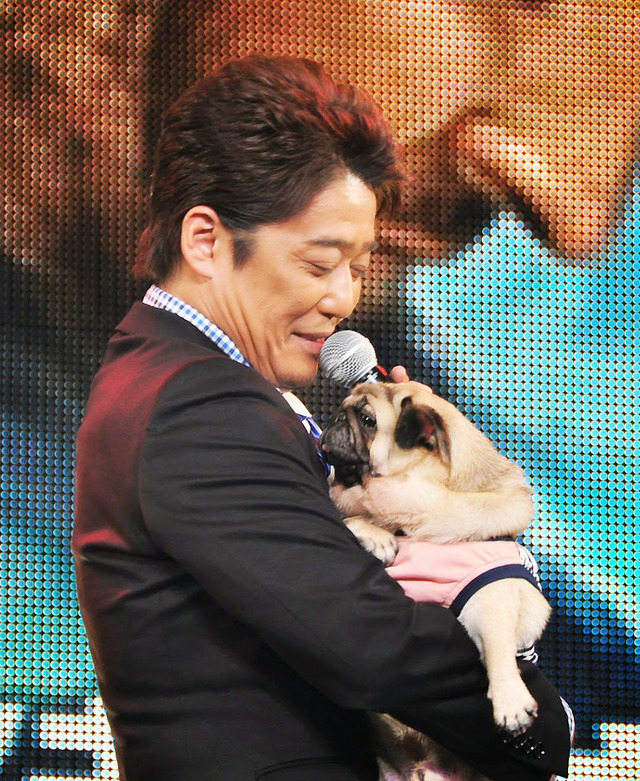 坂上忍＆愛犬・森田パグゾウくん／『猿の惑星：新世紀（ライジング）』イベント