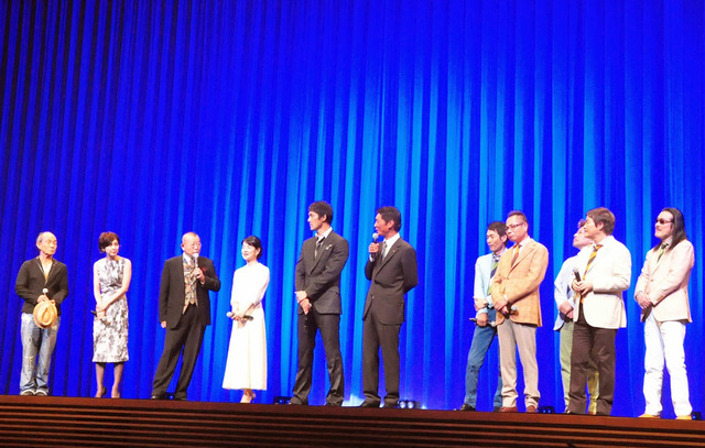 吉永小百合＆阿部寛＆笑福亭鶴瓶＆竹内結子＆笹野高史＆成島出（監督）＆「ブラザーズ5」（劇中歌担当）／『ふしぎな岬の物語』ジャパンプレミア