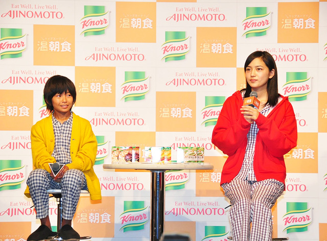 “姉弟”を演じた、川口春奈＆加藤清史郎／「クノール カップスープ」新CM記者発表会