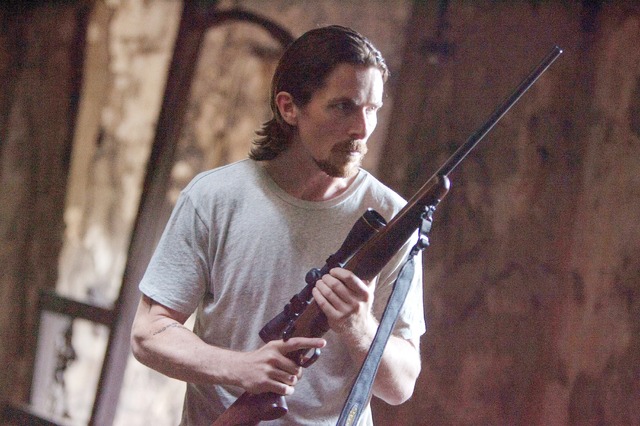 『ファーナス／訣別の朝』　-（C）2013 Furnace Films, LLC All Rights Reserved